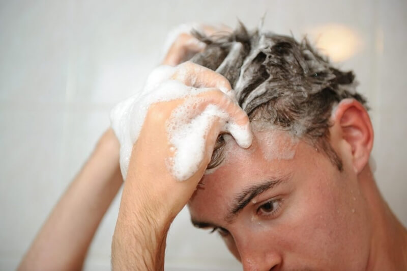 Hướng dẫn cách chọn dầu gội nam phù hợp với từng loại tóc  Chăm sóc cá  nhân  Thuvienmuasamcom